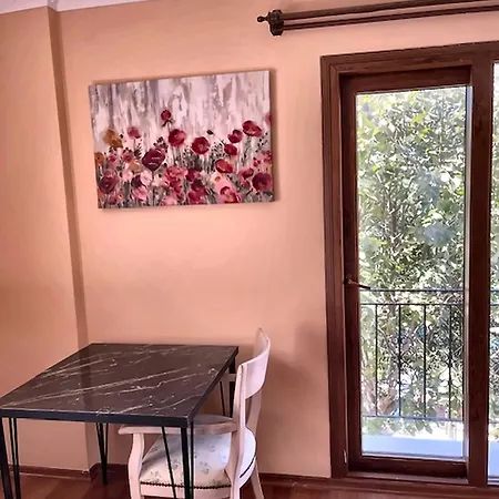 Efes Linden House 3*